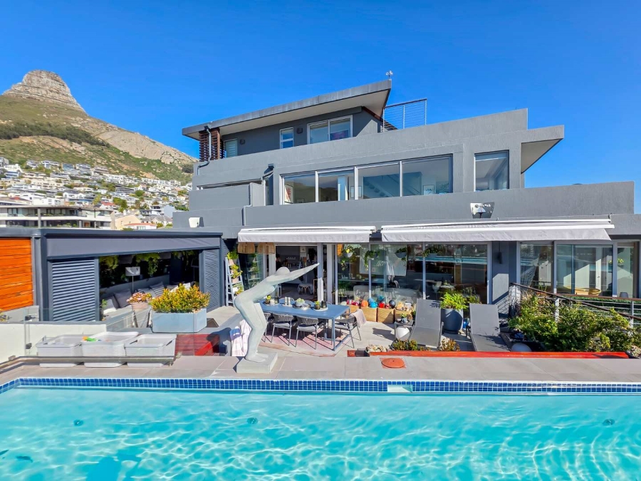 3 Bedroom Property for Sale in Sea Point Western Cape